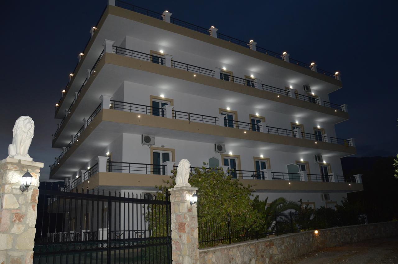 Mihalis Apartment *