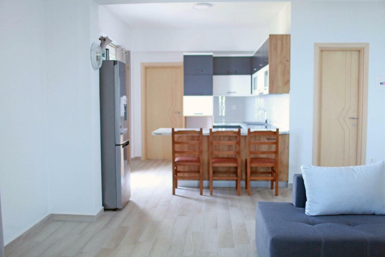Mihalis Apartment Himare