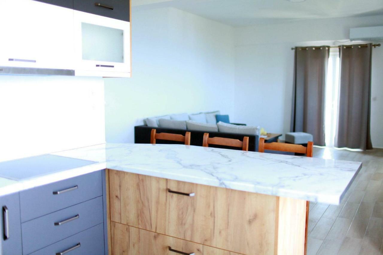 Apartamento Mihalis Himarë